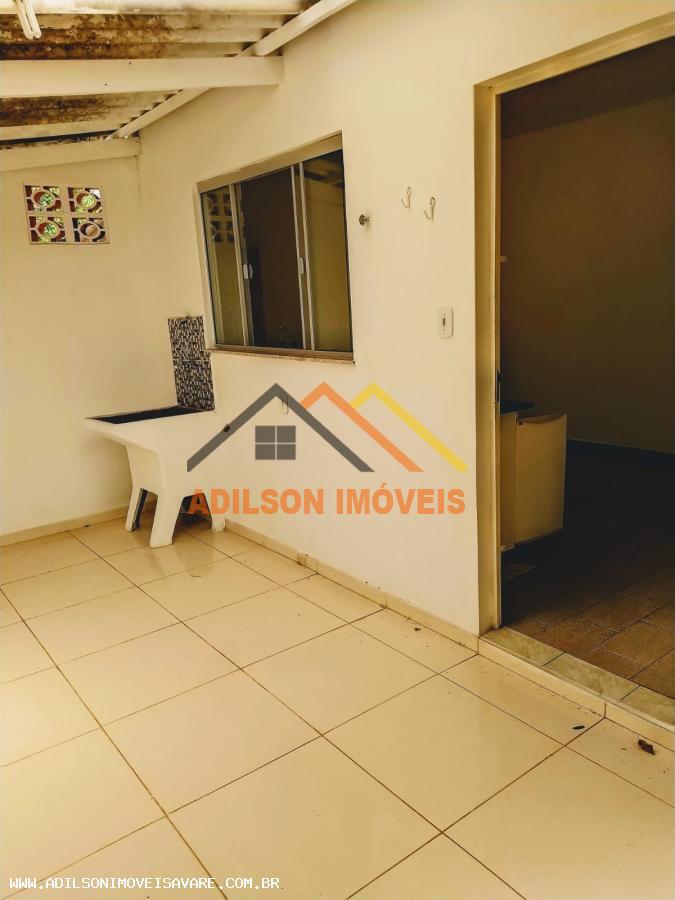 Casa à venda com 2 quartos, 250m² - Foto 9