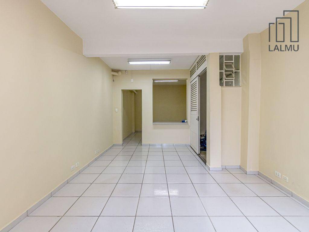 Casa para alugar com 3 quartos, 320m² - Foto 21