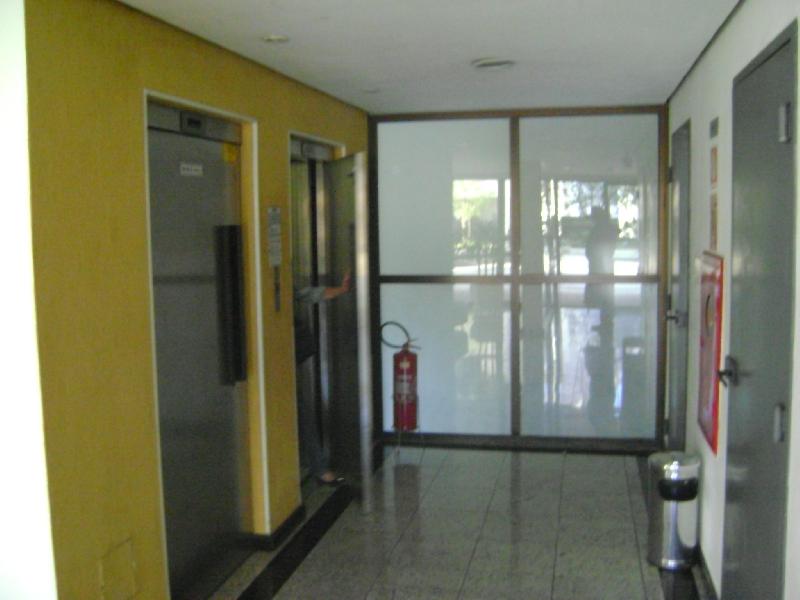 Apartamento à venda com 2 quartos, 56m² - Foto 2