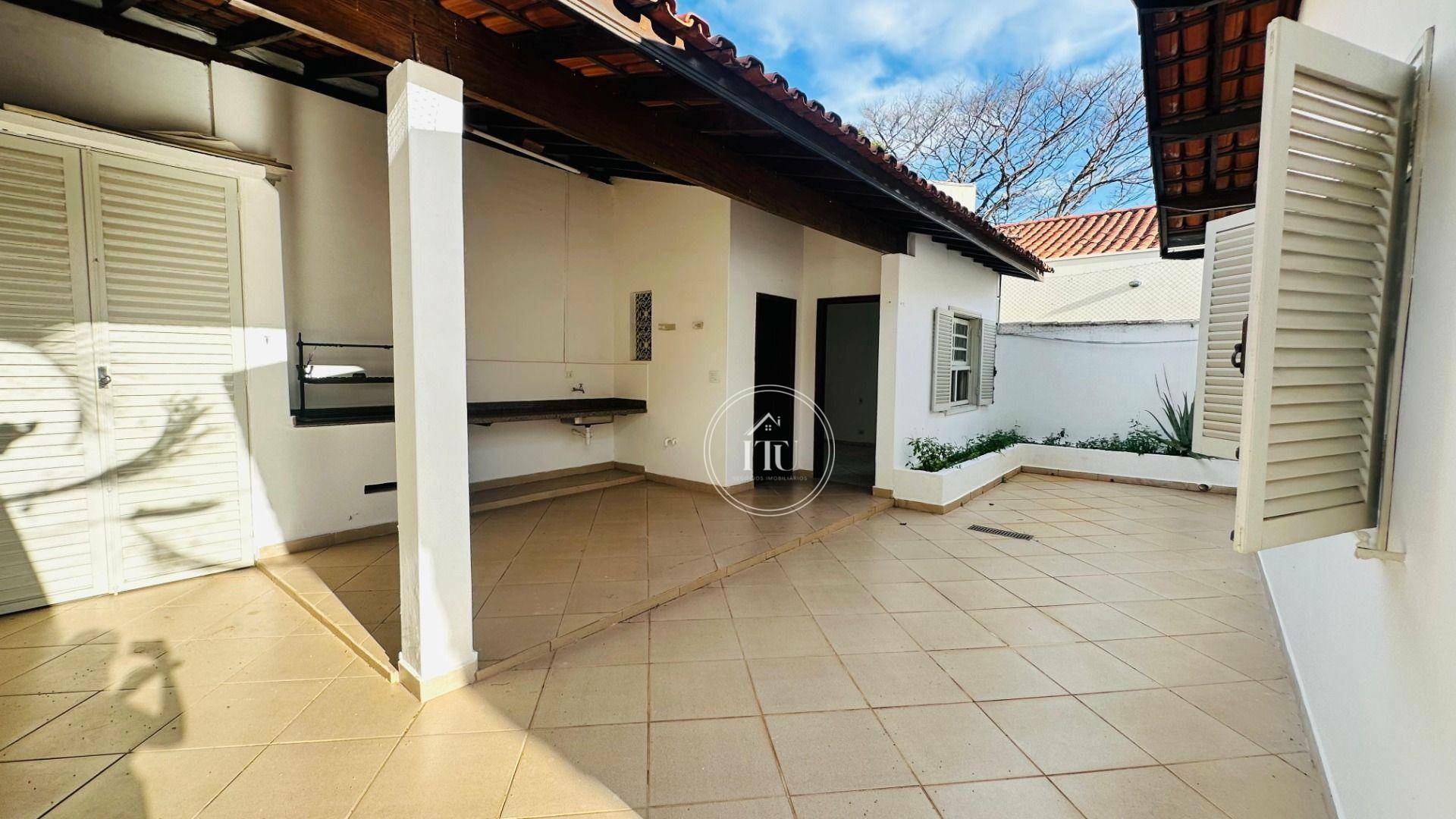 Casa de Condomínio para alugar com 3 quartos, 207m² - Foto 3