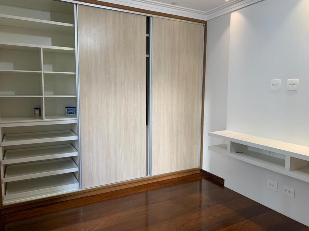 Apartamento para alugar com 4 quartos, 232m² - Foto 17