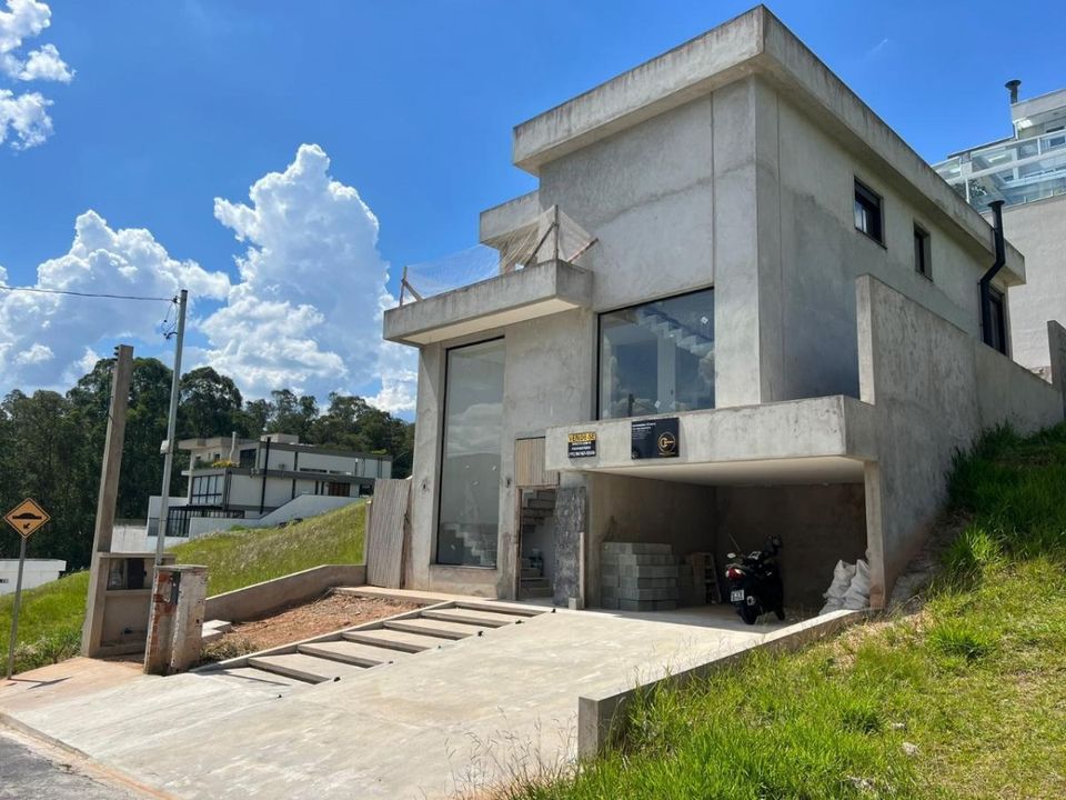 Casa de Condomínio à venda com 3 quartos, 290m² - Foto 1