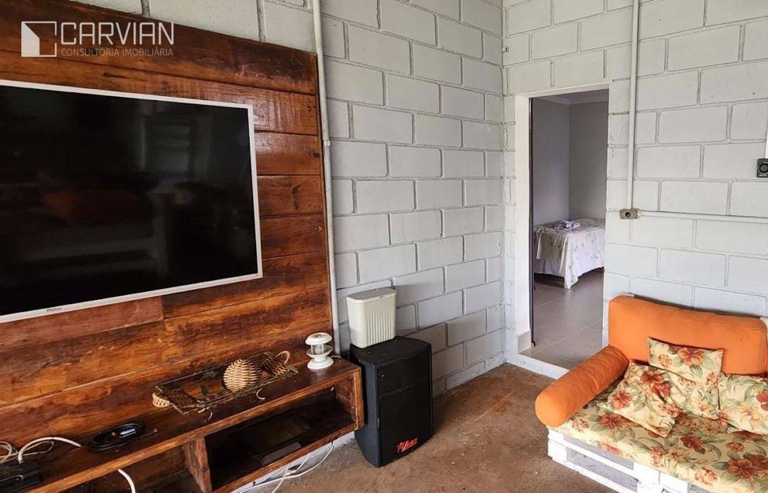 Chácara à venda com 4 quartos, 250m² - Foto 7