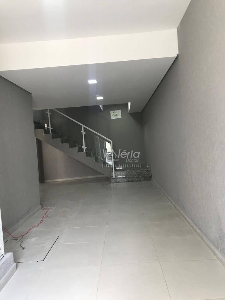 Apartamento à venda com 2 quartos, 43m² - Foto 3