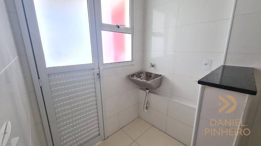 Apartamento à venda com 2 quartos, 66m² - Foto 6