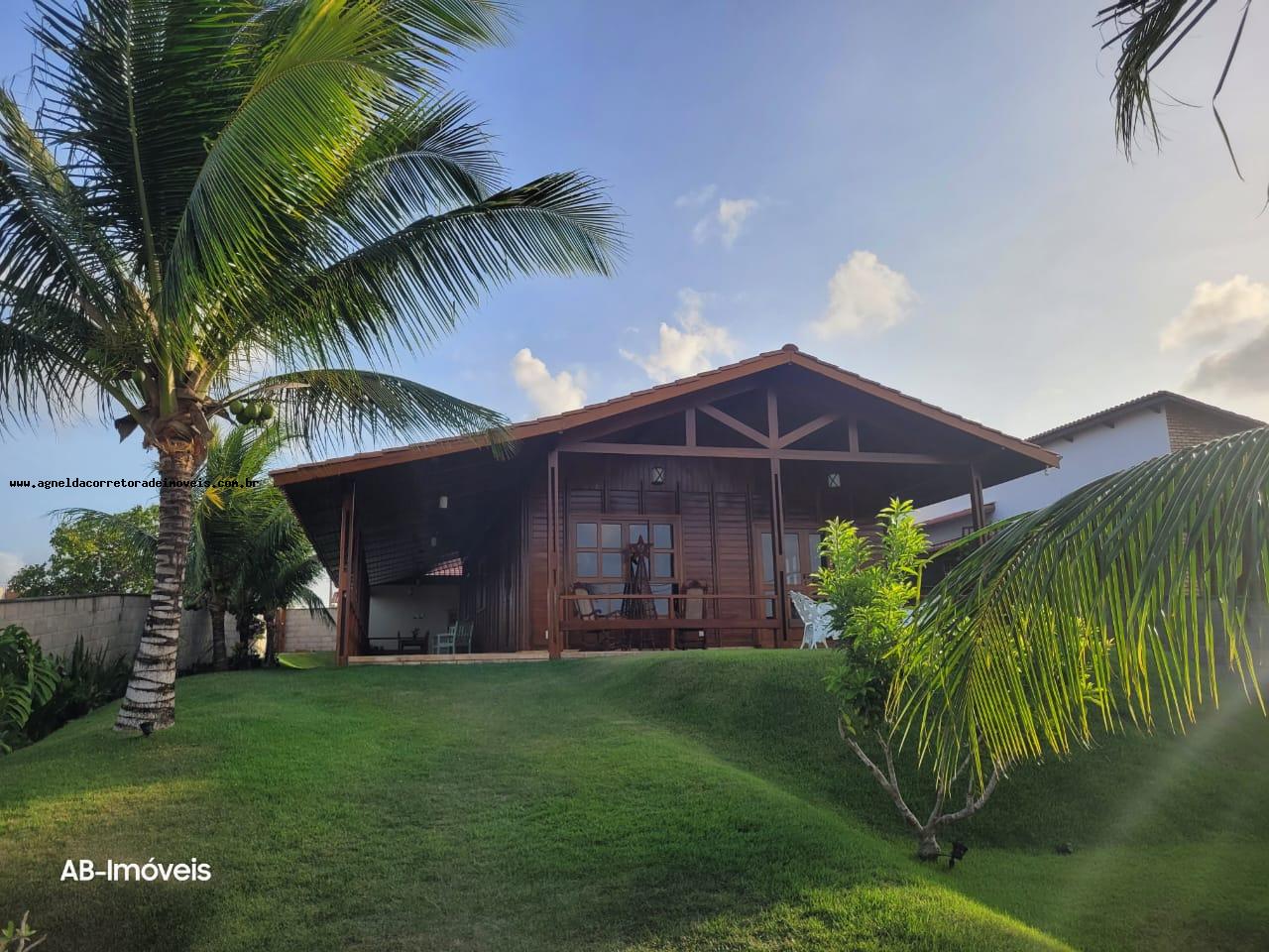 Casa de Condomínio à venda com 3 quartos, 199m² - Foto 1