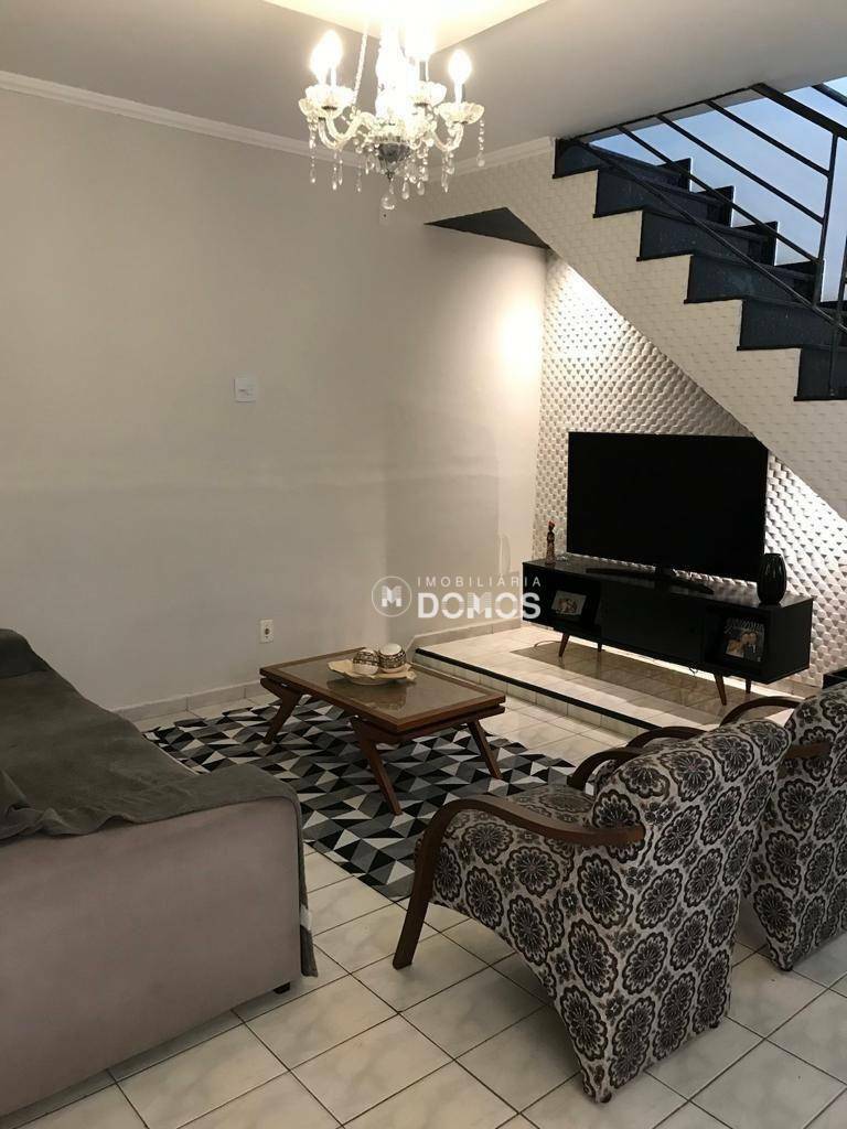 Casa à venda com 4 quartos, 200m² - Foto 17