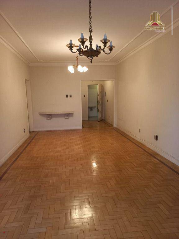 Apartamento à venda com 3 quartos, 130m² - Foto 2