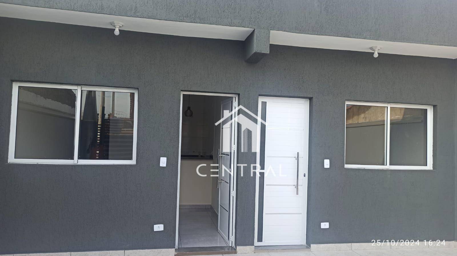 Casa à venda com 2 quartos, 56m² - Foto 13