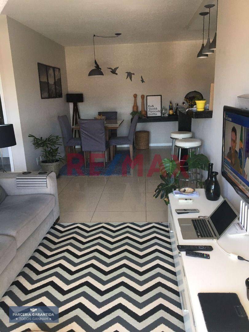 Apartamento à venda com 2 quartos, 78m² - Foto 2