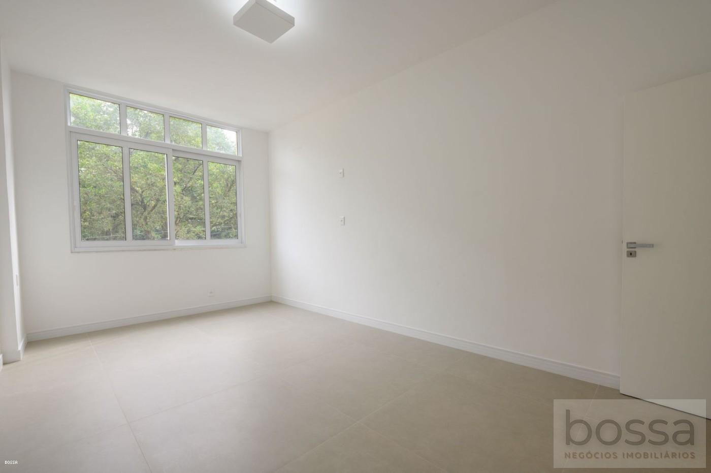 Apartamento à venda com 3 quartos, 90m² - Foto 11