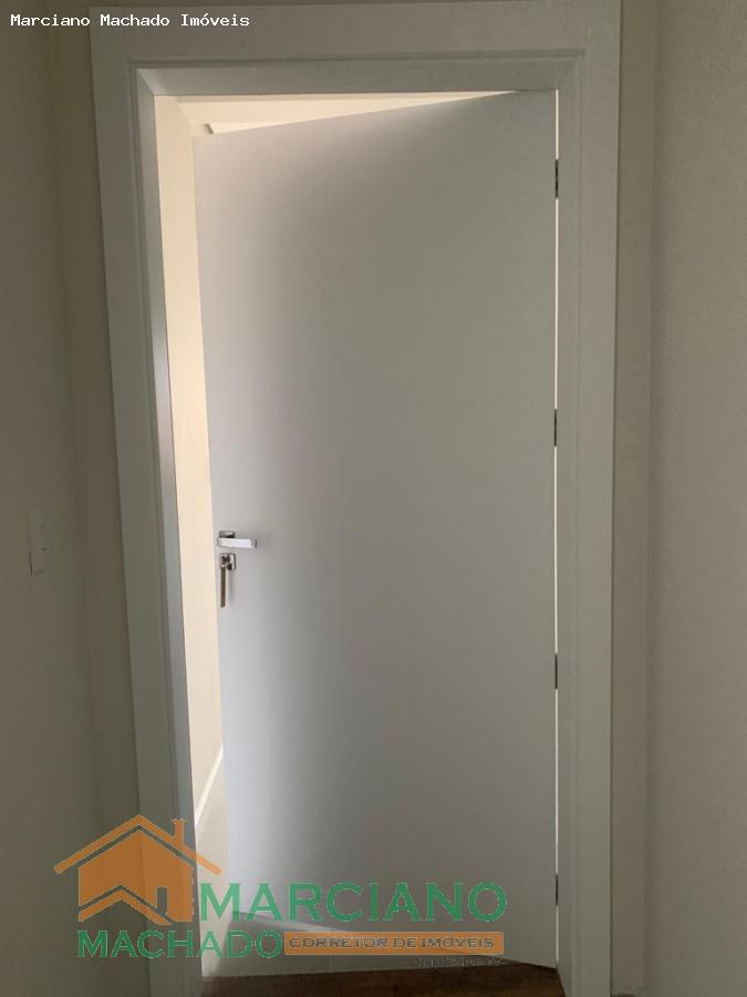 Apartamento à venda com 2 quartos, 67m² - Foto 5