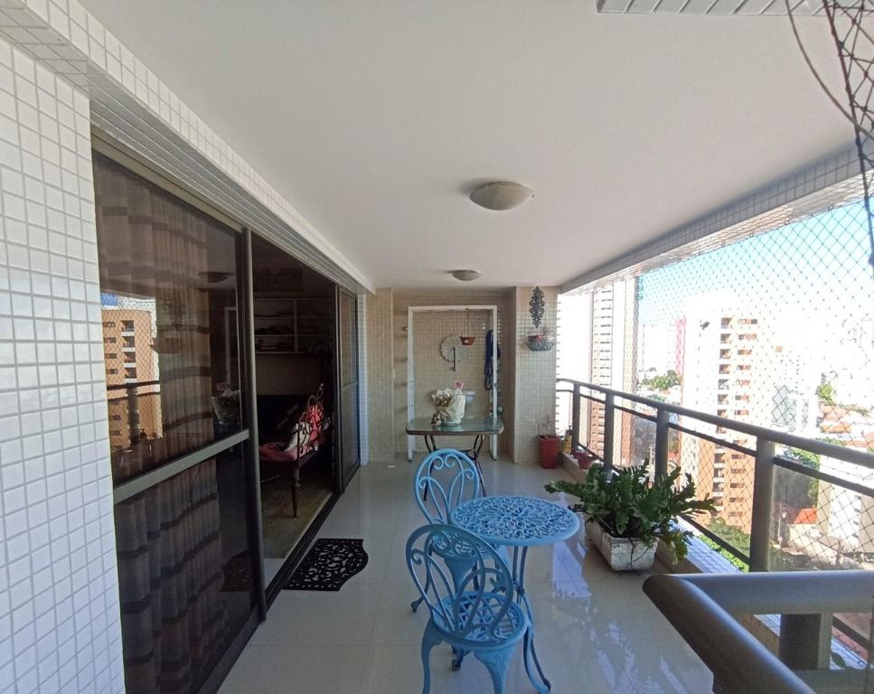 Apartamento à venda com 3 quartos, 120m² - Foto 11