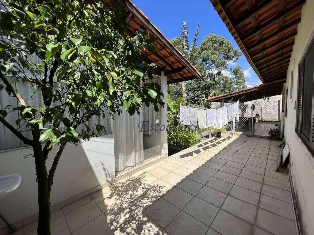 Casa à venda com 4 quartos, 247m² - Foto 18