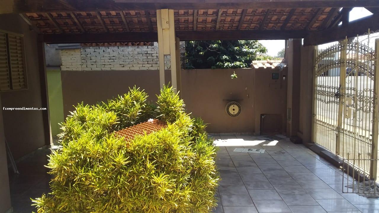 Casa à venda com 2 quartos, 200m² - Foto 22