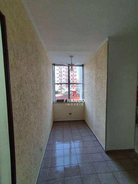 Apartamento à venda com 1 quarto, 45m² - Foto 11