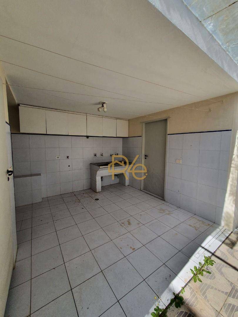 Casa de Condomínio à venda e aluguel com 4 quartos, 270m² - Foto 40