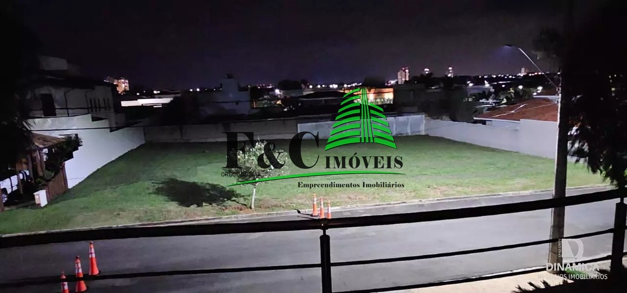 Terreno à venda, 1100m² - Foto 1