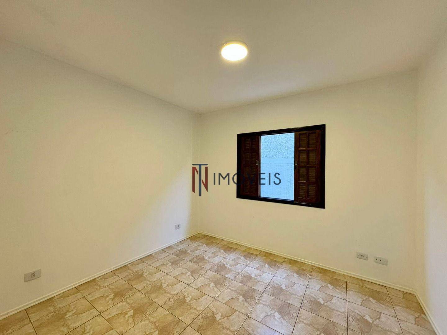 Casa para alugar com 3 quartos, 210m² - Foto 23