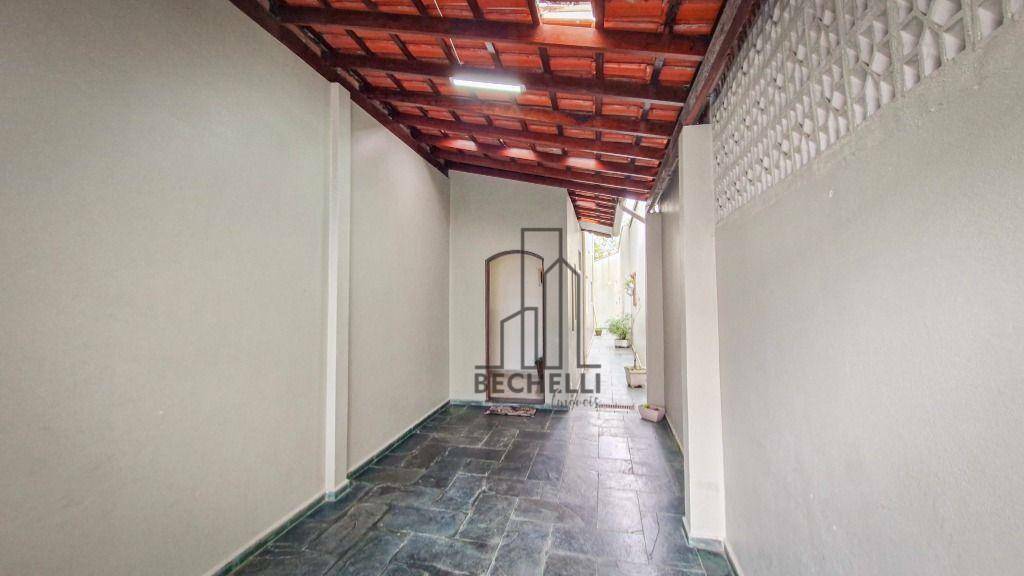Casa para alugar com 4 quartos, 226m² - Foto 17