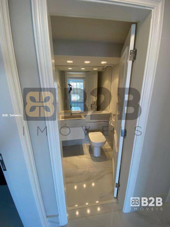 Apartamento à venda com 3 quartos, 207m² - Foto 35