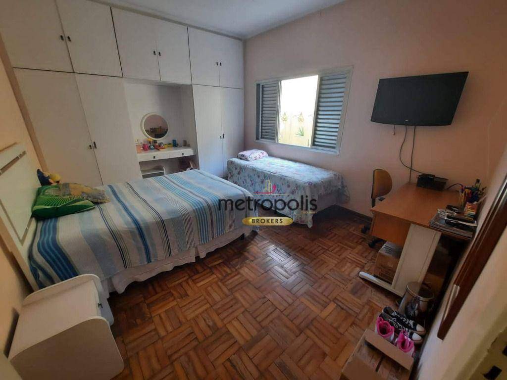 Casa à venda com 7 quartos, 300m² - Foto 17