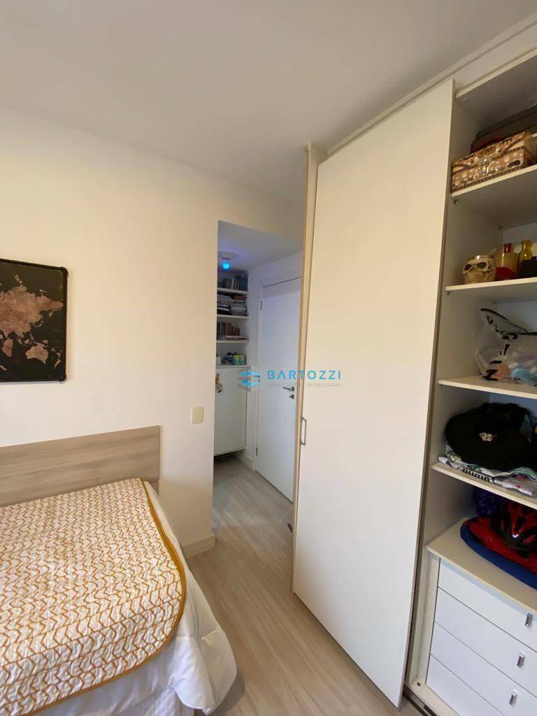 Apartamento à venda com 3 quartos, 190m² - Foto 23