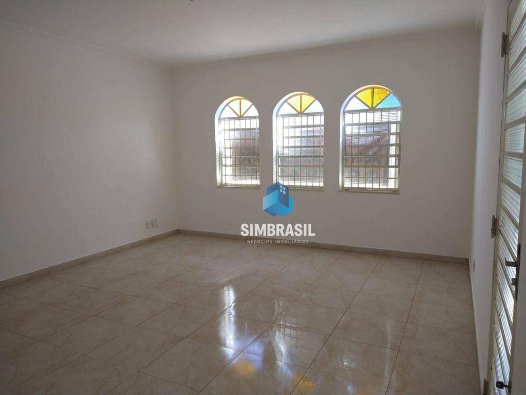 Casa à venda com 3 quartos, 194m² - Foto 3