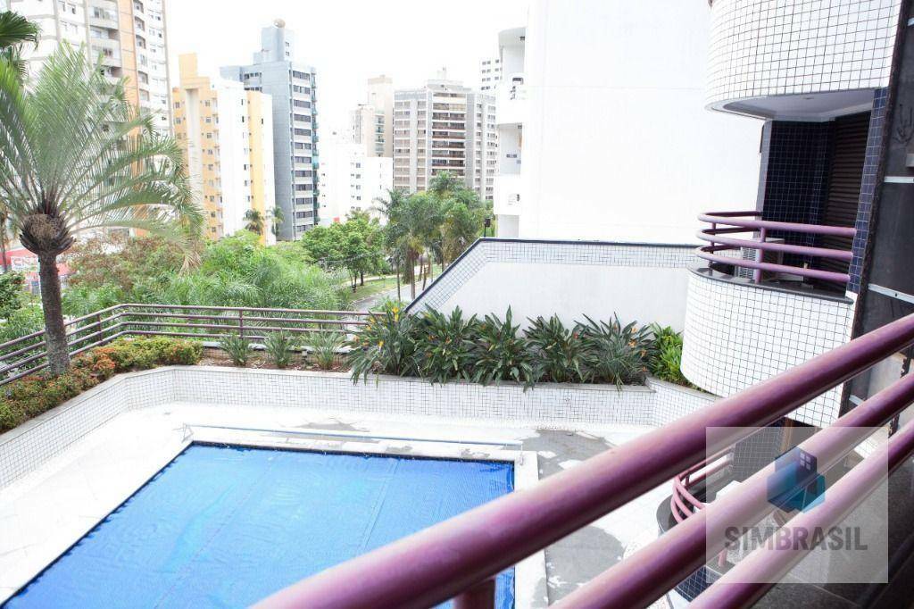 Apartamento à venda com 4 quartos, 238m² - Foto 13