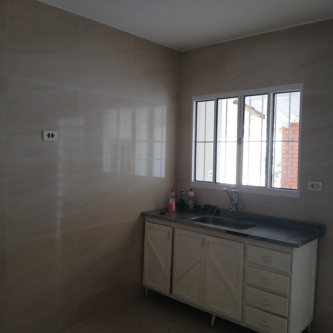 Casa à venda com 2 quartos, 300m² - Foto 14