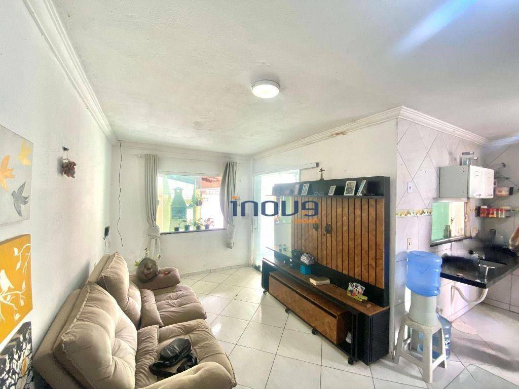 Casa à venda com 3 quartos, 156M2 - Foto 2