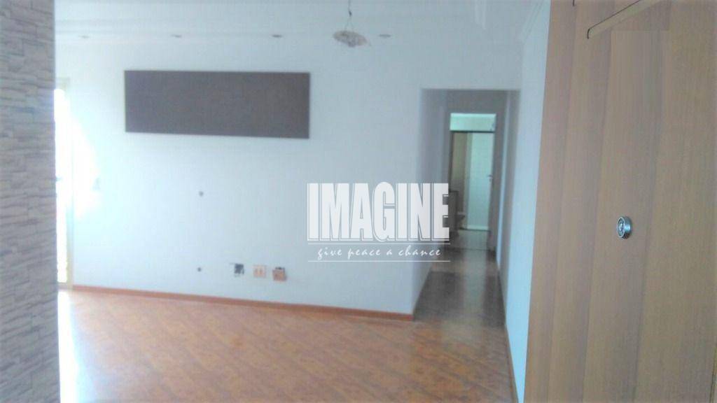 Apartamento à venda com 2 quartos, 64m² - Foto 2