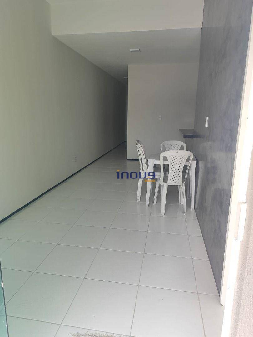 Casa à venda com 3 quartos, 84m² - Foto 7