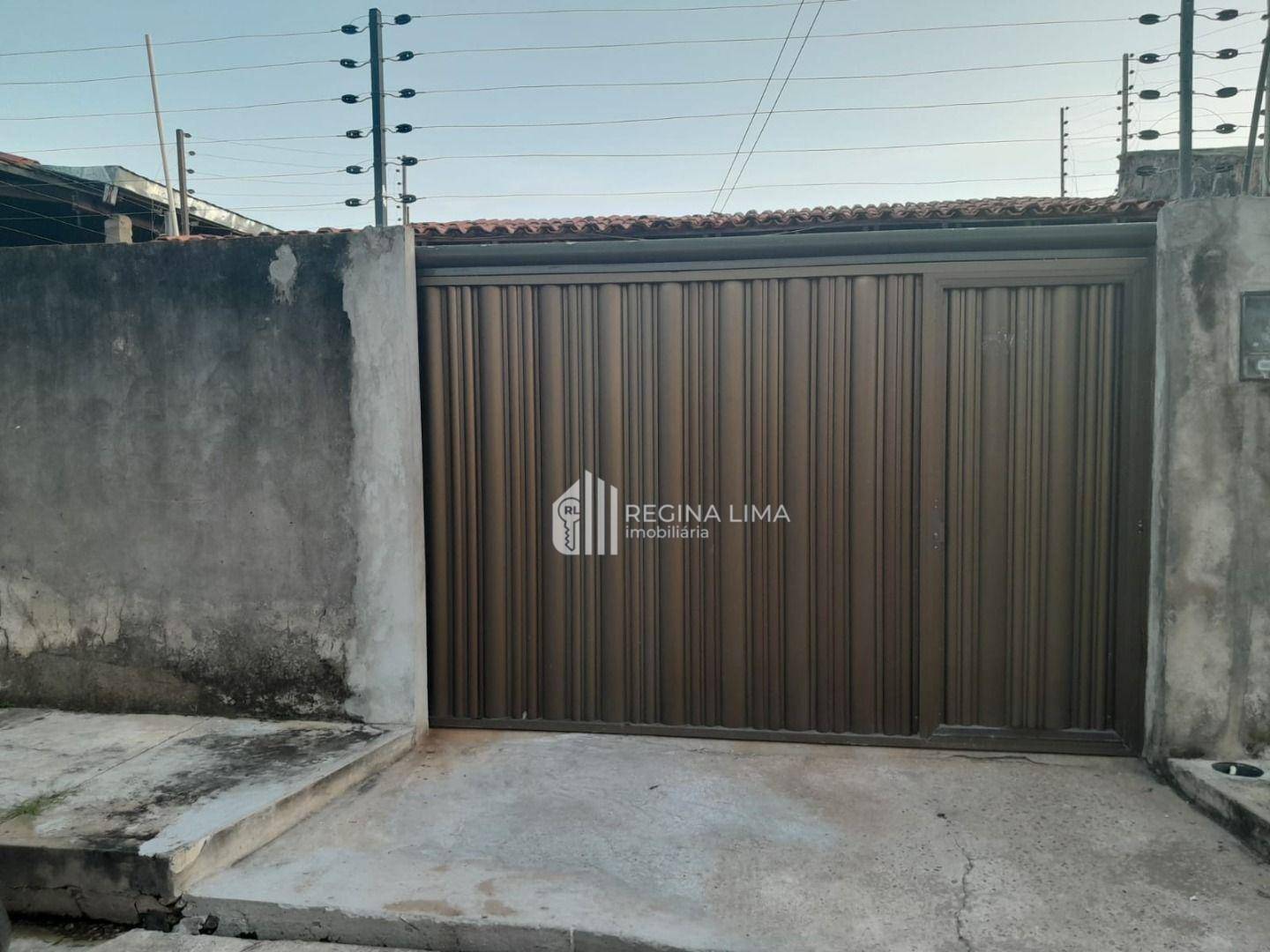 Casa à venda com 3 quartos, 200M2 - Foto 2