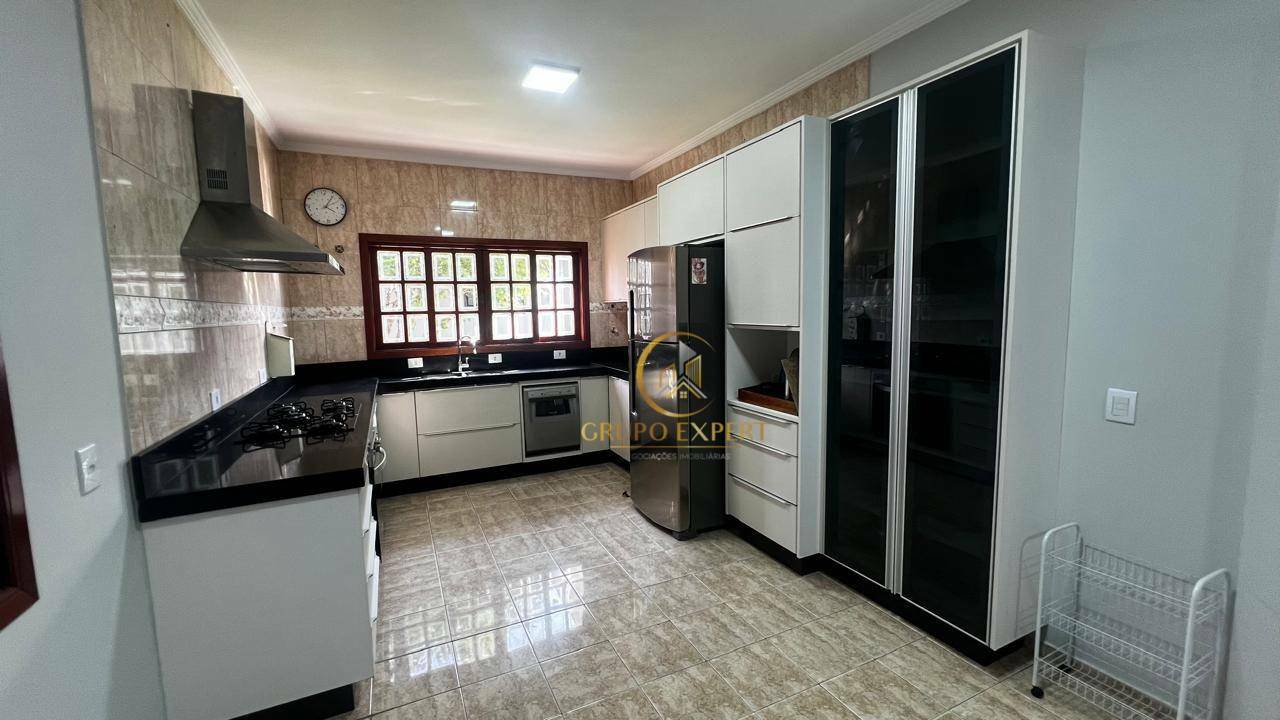 Sobrado à venda com 5 quartos, 309m² - Foto 28