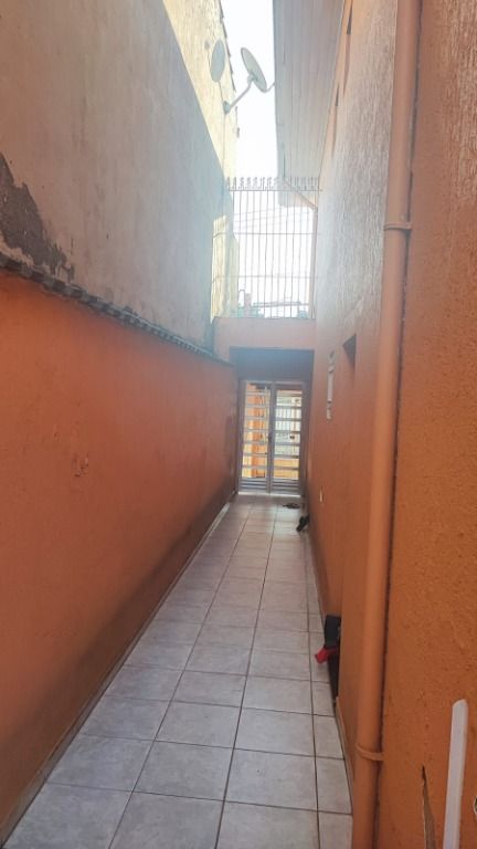 Sobrado à venda com 2 quartos, 150m² - Foto 13