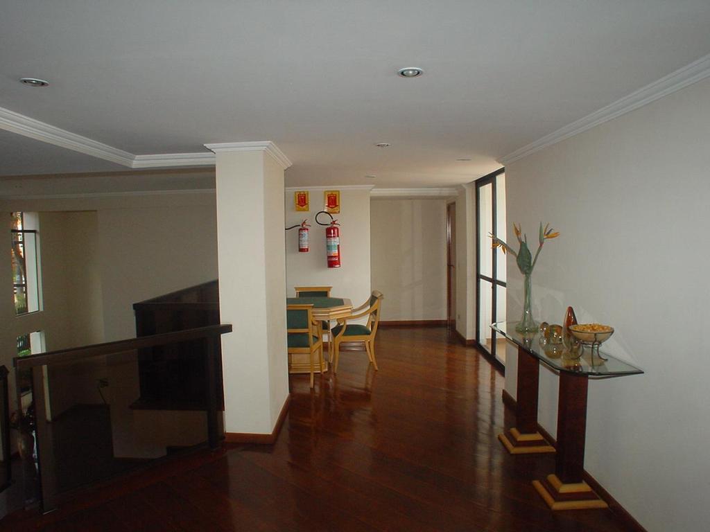 Apartamento à venda com 3 quartos, 106m² - Foto 8