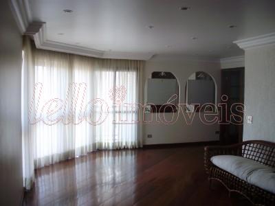 Apartamento para alugar com 4 quartos, 157m² - Foto 1