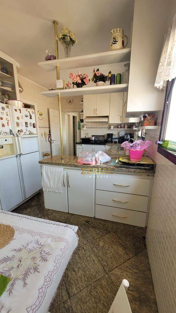 Apartamento à venda com 4 quartos, 190m² - Foto 6