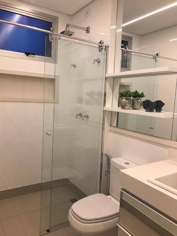 Apartamento à venda com 4 quartos, 216m² - Foto 28