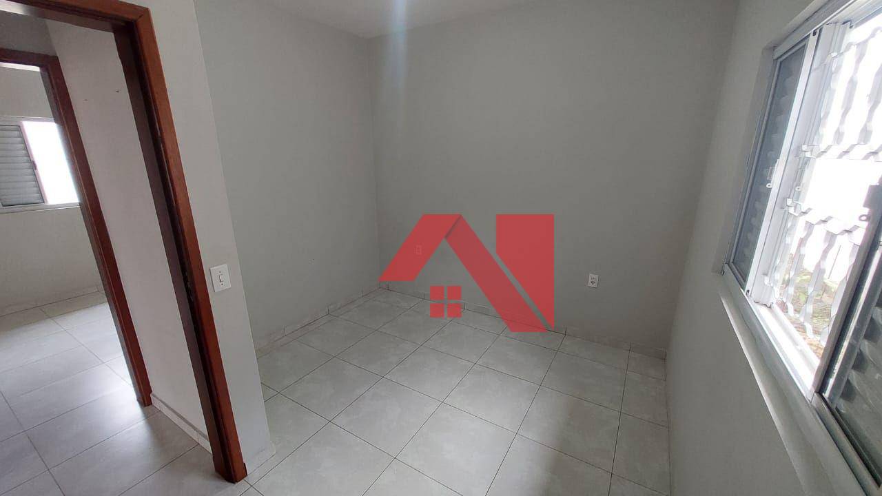 Casa à venda com 3 quartos, 100m² - Foto 11