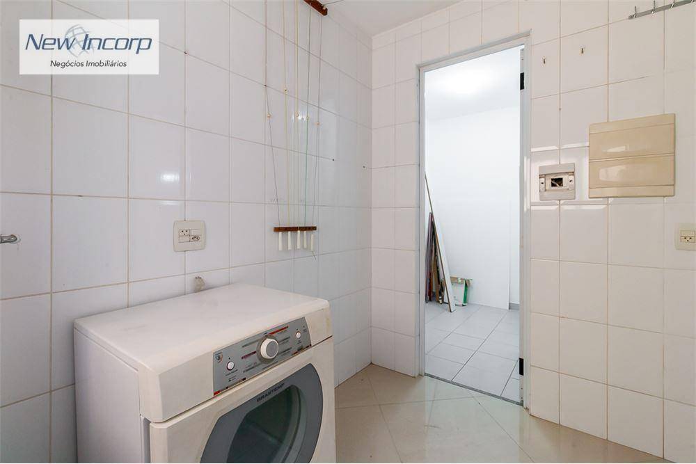 Apartamento à venda com 4 quartos, 145m² - Foto 32