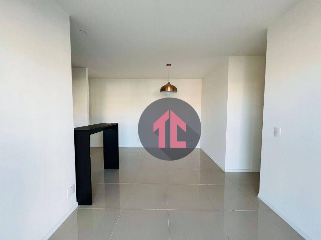 Apartamento à venda e aluguel com 3 quartos, 75m² - Foto 3