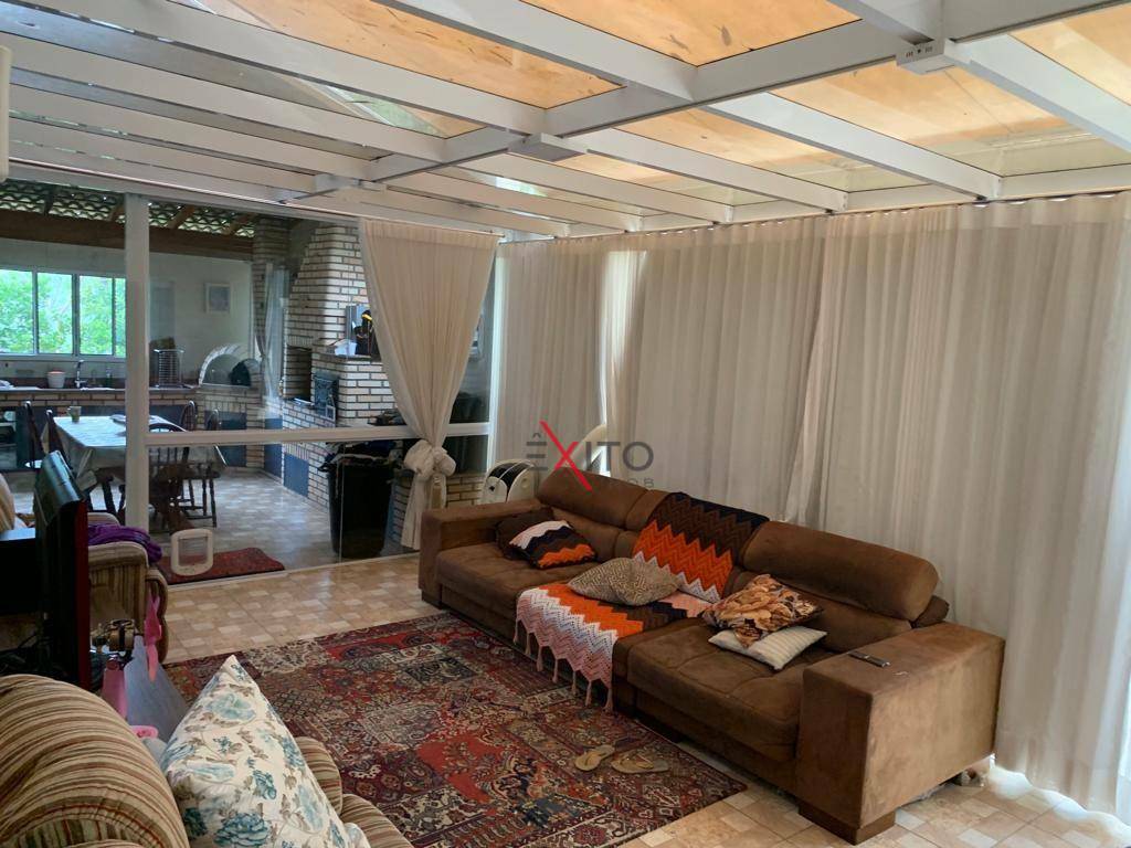 Casa de Condomínio à venda com 4 quartos, 340m² - Foto 1