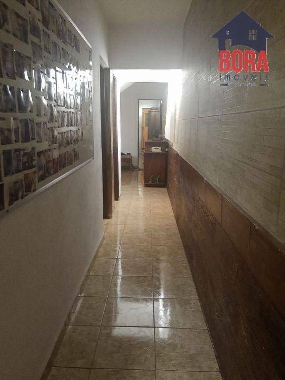 Casa à venda com 3 quartos, 200m² - Foto 16