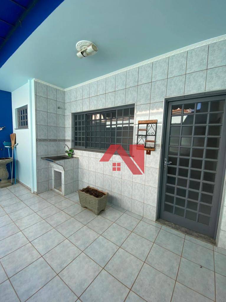 Sobrado à venda com 3 quartos, 220m² - Foto 17