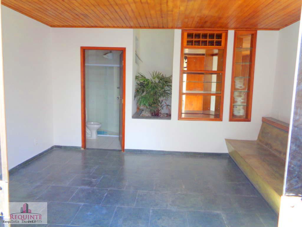 Sobrado à venda com 3 quartos, 200m² - Foto 2