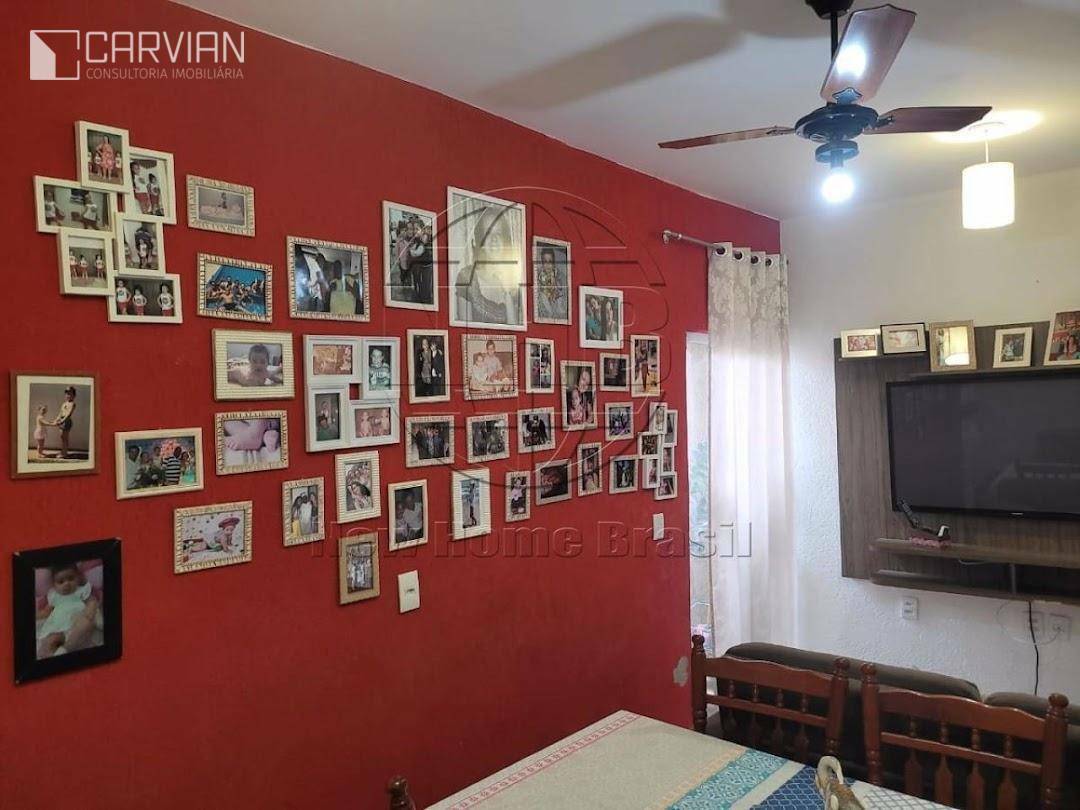 Casa à venda com 3 quartos, 185m² - Foto 1