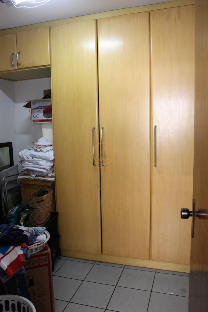 Apartamento à venda com 4 quartos, 210m² - Foto 32