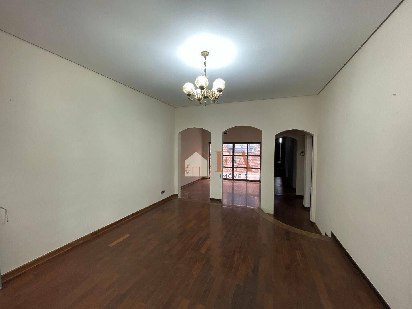 Casa à venda com 4 quartos, 302m² - Foto 5